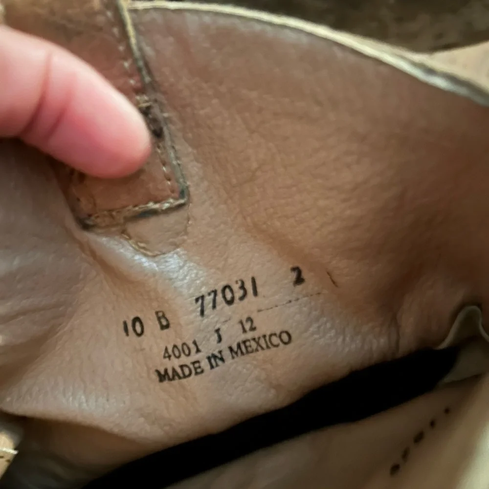 Frye distressed Carson Booties - boots - Picture 2 of 7